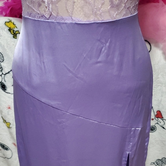 Elegant Purple Slip Midi Dress with Spaghetti Straps - Picture 5 of 12